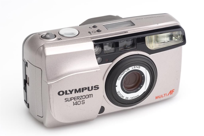 Datei:Mju Zoom 140S JoGeier 2.jpg