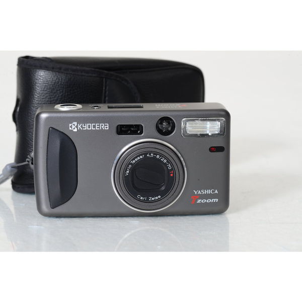 Datei:Yashica T Zoom TeamFoto 1.jpg