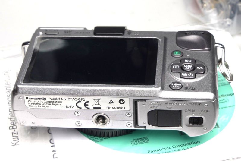 Datei:Lumix GF2 camerafoxx s 3.jpg