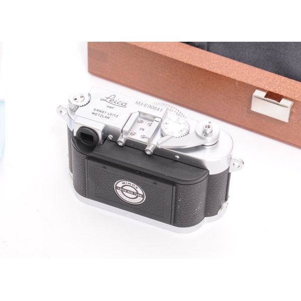 Datei:Minox Leica M3 Arsenal 2.jpg