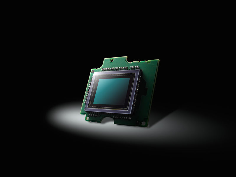 Datei:Panasonic Lumix DMC-G70 Panasonic s.jpg