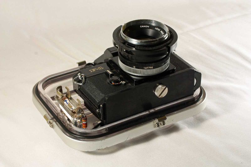 Datei:Canon F-1 underwater Pruefert 09.JPG