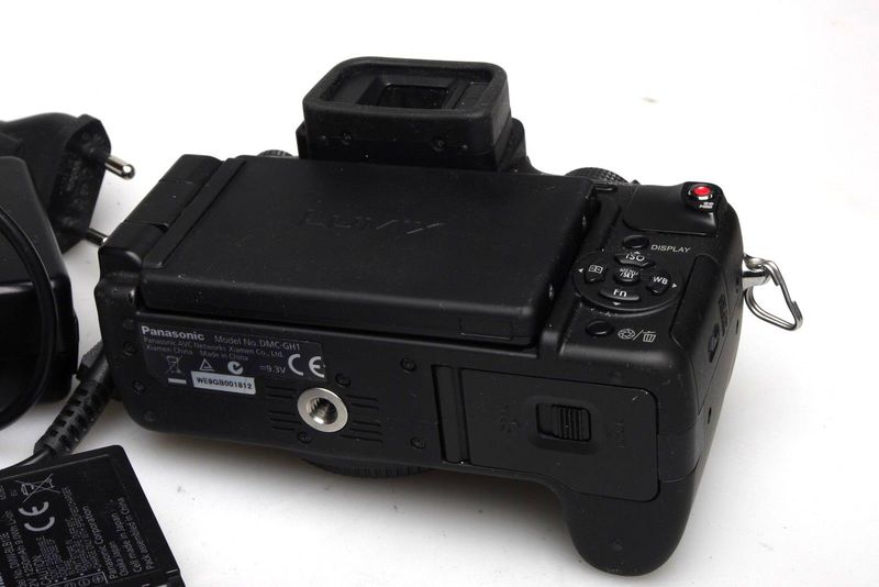 Datei:Lumix GH2 camerafoxx 2.jpg