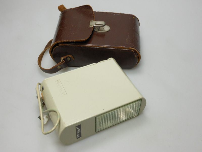 Datei:Mecablitz 109 camerafoxx 1.jpg