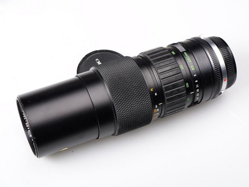 Datei:Zuiko 85-250 camerafoxx.jpg
