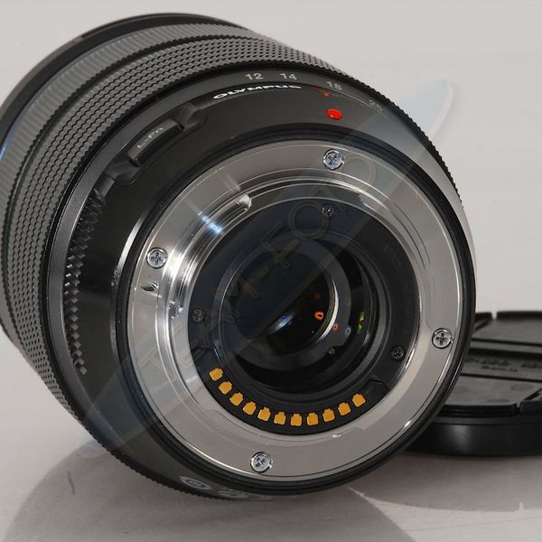 Datei:Olympus mFT 12-40 2.8 sw TeamFoto 7.JPG