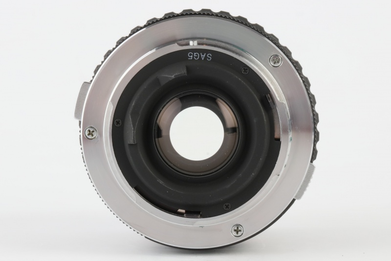 Datei:35-70mm 3.5-4.5 Arsenal 4.jpg