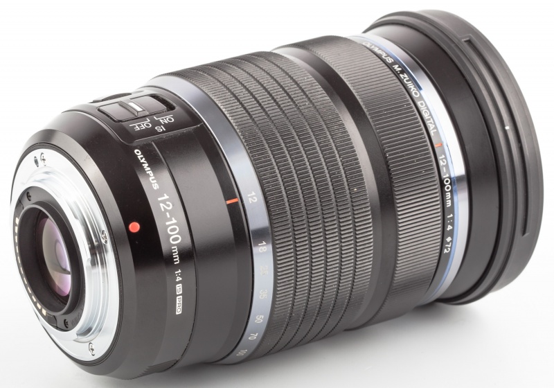 Datei:Olympus mFT 12-100 Arsenal 4.jpg