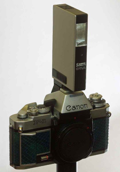 Datei:Canon New F-1 chrome 8.JPG