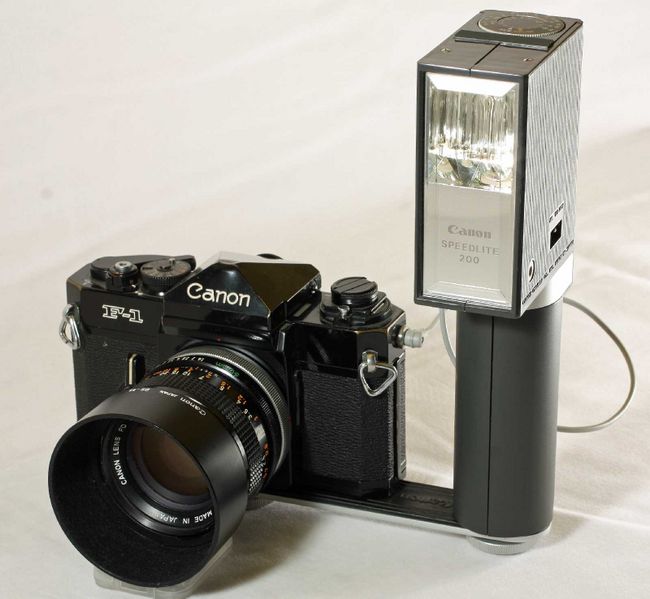 Datei:Canon Speedlite 200 Pruefert 5.JPG