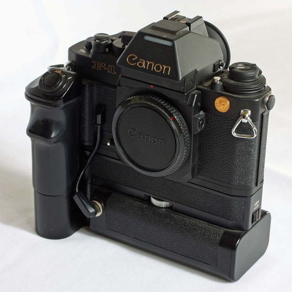 Datei:Canon New F-1 50th 3.jpg