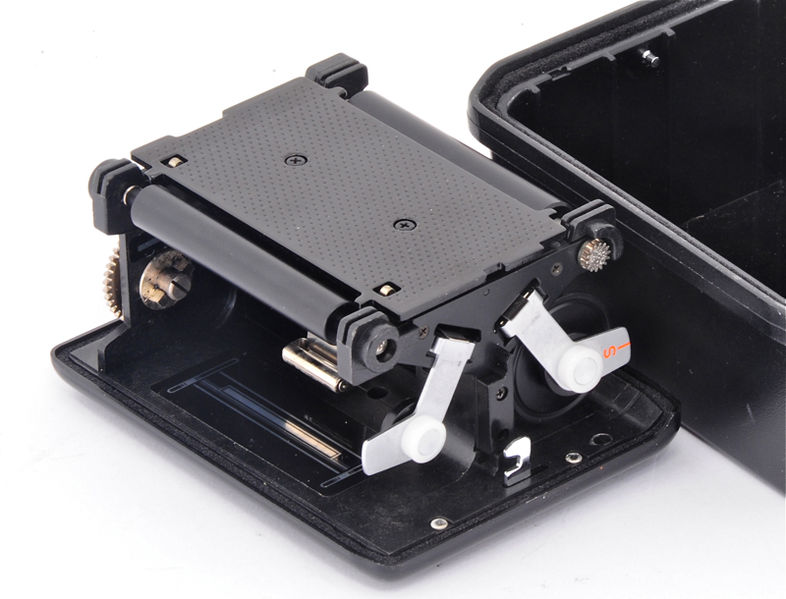 Datei:Pentax 645 FilmHolder 120 Arsenal.jpg