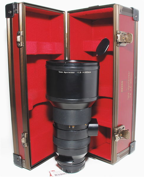 Datei:CZ Tele-Apotessar 300 2.8 Arsenal.jpg