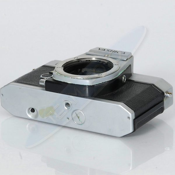 Datei:Yashica FX-2 TeamFoto 4.jpg