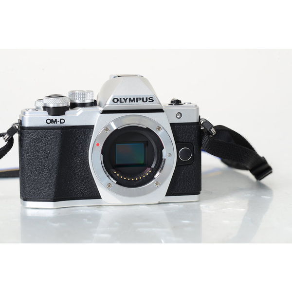 Datei:Olympus E-M10 ii TeamFoto 1.JPG