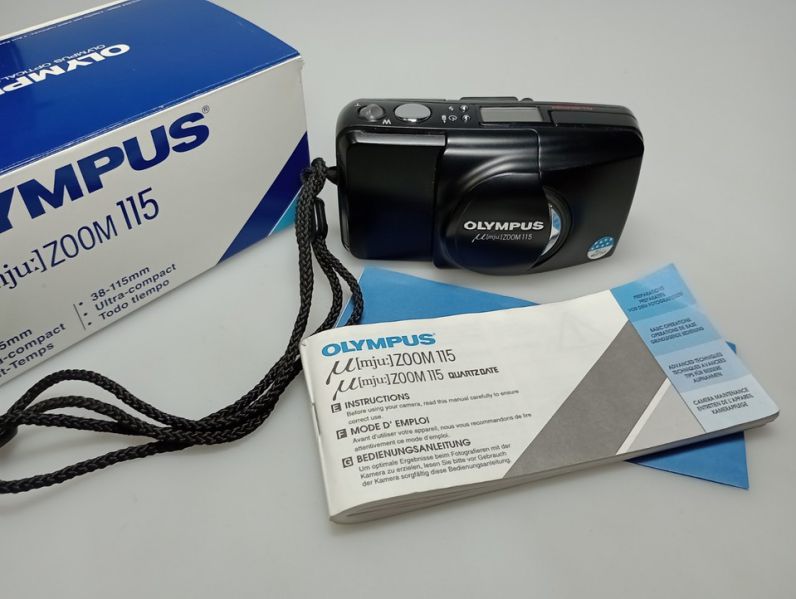 Datei:Mju III 115 camerafoxx 1.jpg