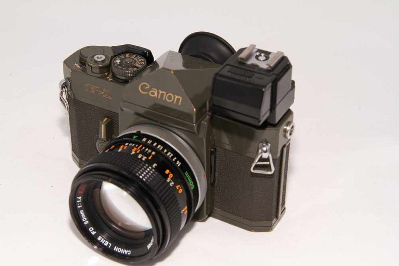 Datei:Canon F-1 OD Michel 1.JPG