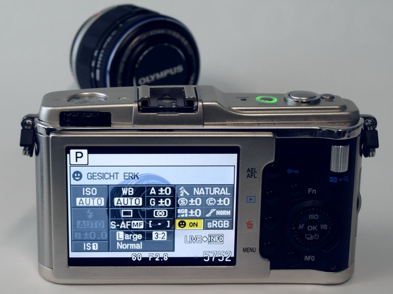 Datei:E-P1back.JPG