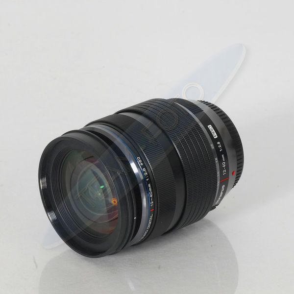 Datei:Olympus mFT 12-40 2.8 sw TeamFoto 4.JPG