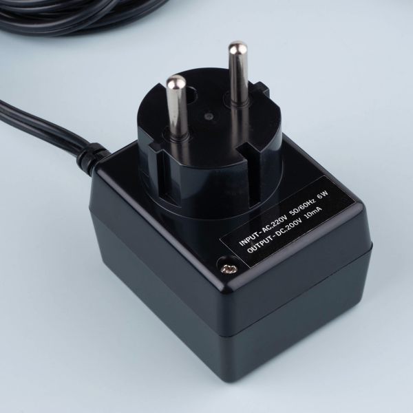 Datei:AC Adapter 2 04.jpg