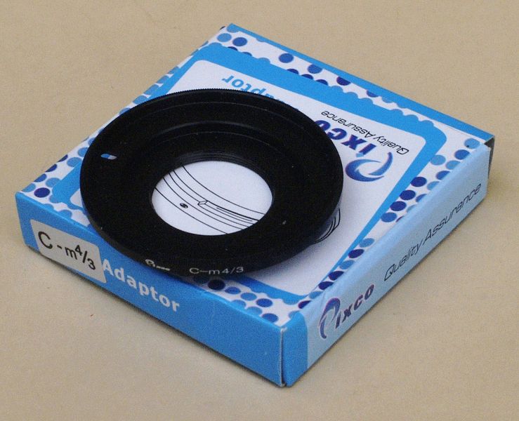 Datei:Pixco C-mount an MFT.jpg