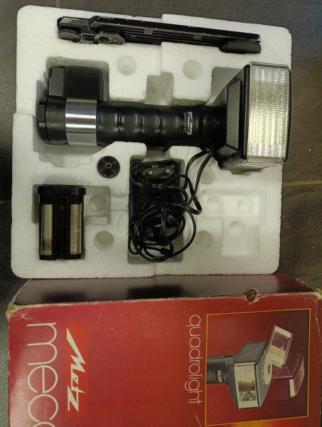 Datei:Mecablitz 245 STC camerafoxx 4.jpg