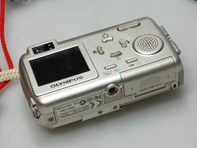 Datei:Mju 410 camerafoxx 3.jpg