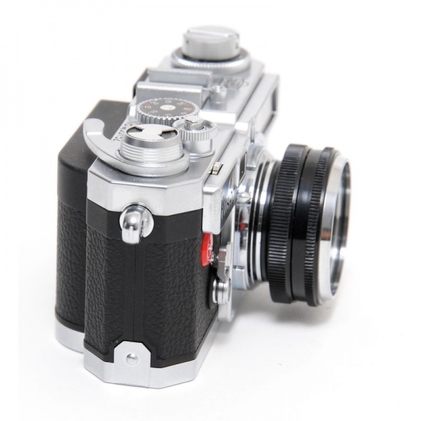 Datei:Sharan Nikon SP Arsenal 5.jpg