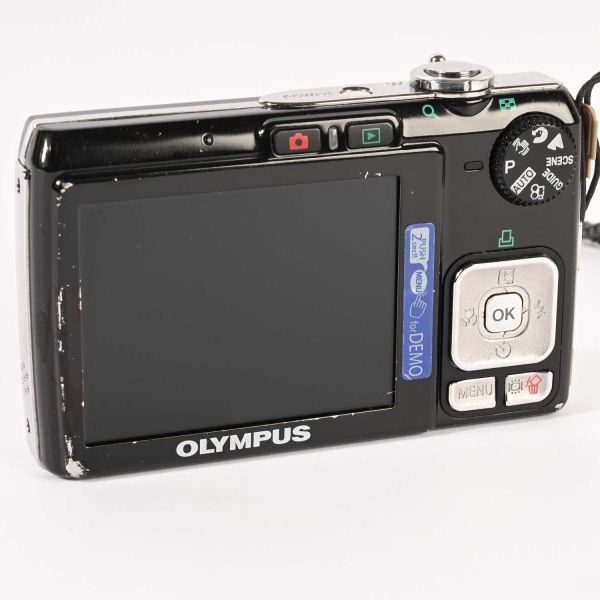 Datei:Olympus Digitalkamera X-820 Arsenal 2.jpg