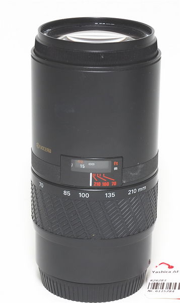 Datei:Yashica AF 4.5 70-210 Arsenal.jpg