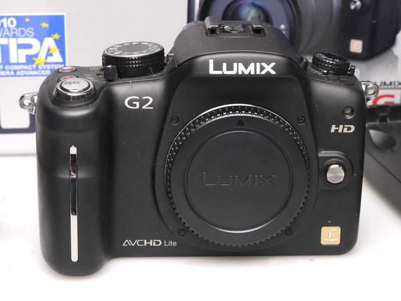 Datei:Lumix DMC-G2 sw camerafoxx 2.jpg