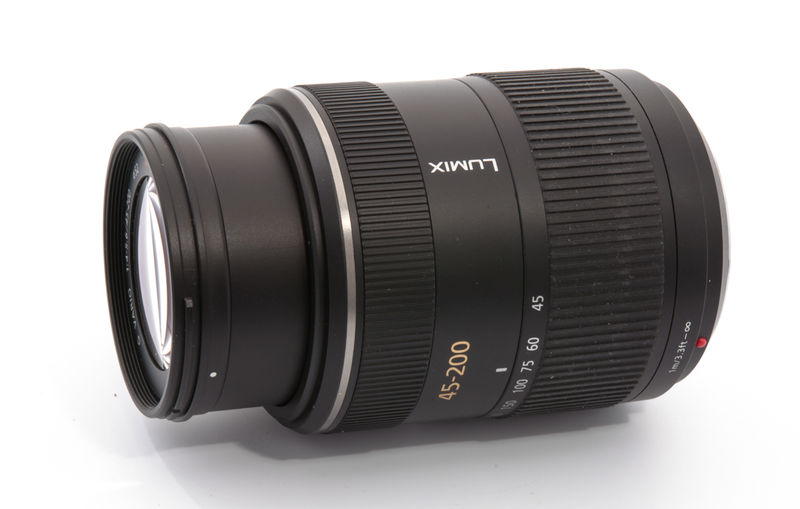 Datei:Panasonic mFT 45-200 Arsenal 2.jpg