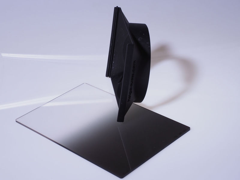 Datei:Helge mZuiko7-14f2,8 Halter 02.jpg