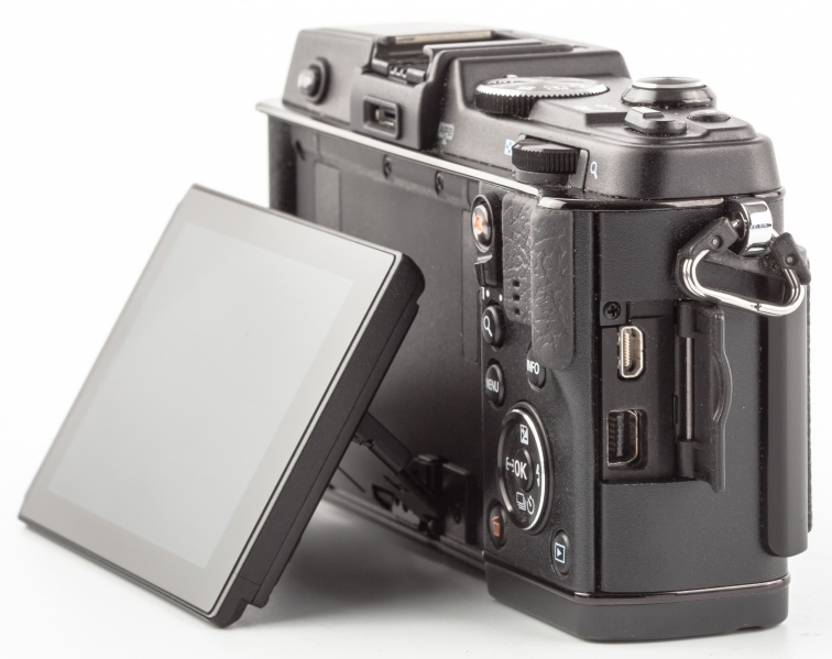 Datei:Olympus E-P5 Arsenal 5.jpg