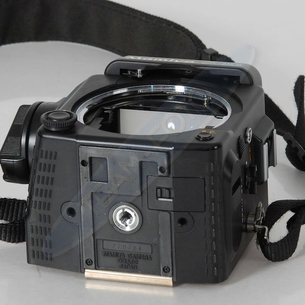 Datei:Mamiya 645 Super TeamFoto 4.jpg