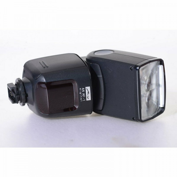 Datei:Mecablitz 44 AF-1 TeamFoto 1.jpg