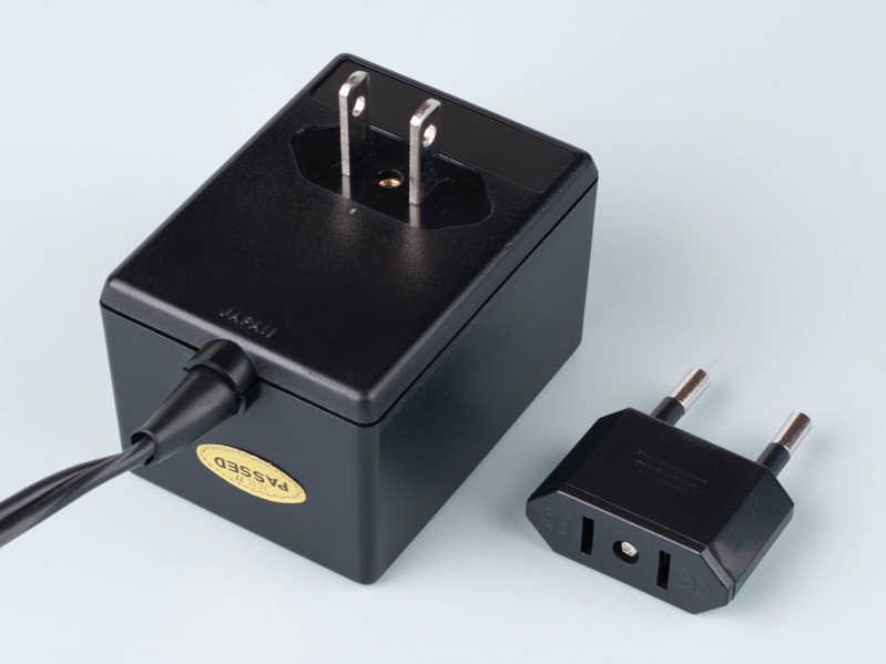 Datei:F.AC Adapter 04.jpg