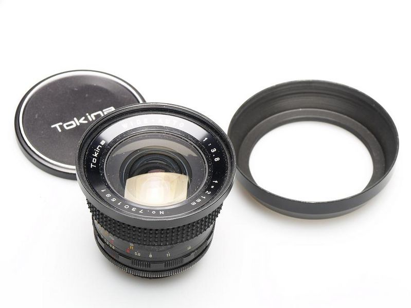 Datei:Tokina 21 3.8 camerafoxx.jpg