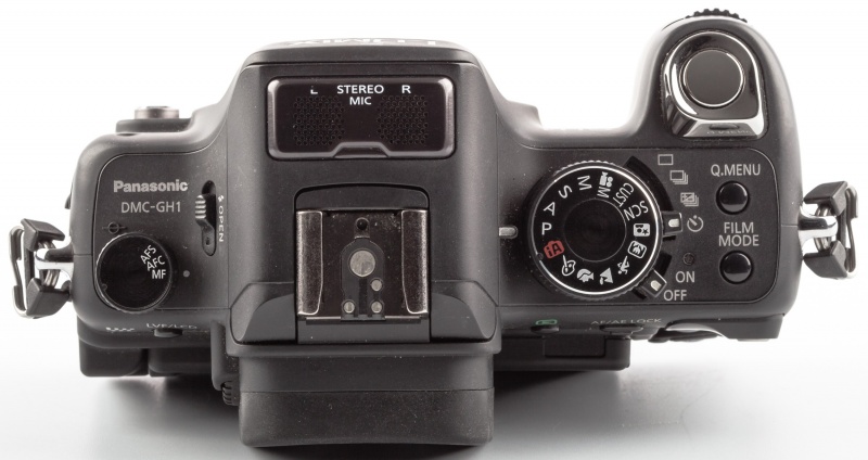 Datei:Lumix DMC-GH1 Arsenal 3s.jpg